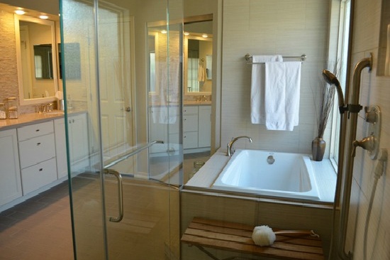Tempe, AZ Bathroom Remodeling Contractor. Master bathroom renovation with a large soaking tub and accessible shower.