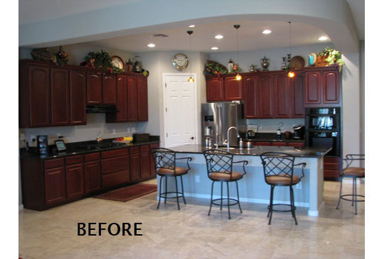 Phoenix Kitchen Remodeling Contractor. Open Concept kitchen with island seating and upscale features.
