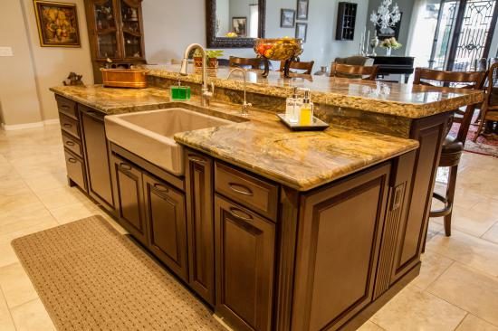 Phoenix Kitchen Remodeling Contractor. Open Concept kitchen with island seating and upscale features.