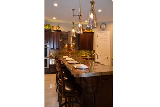 Phoenix Kitchen Remodeling Contractor. Open Concept kitchen with island seating and upscale features.