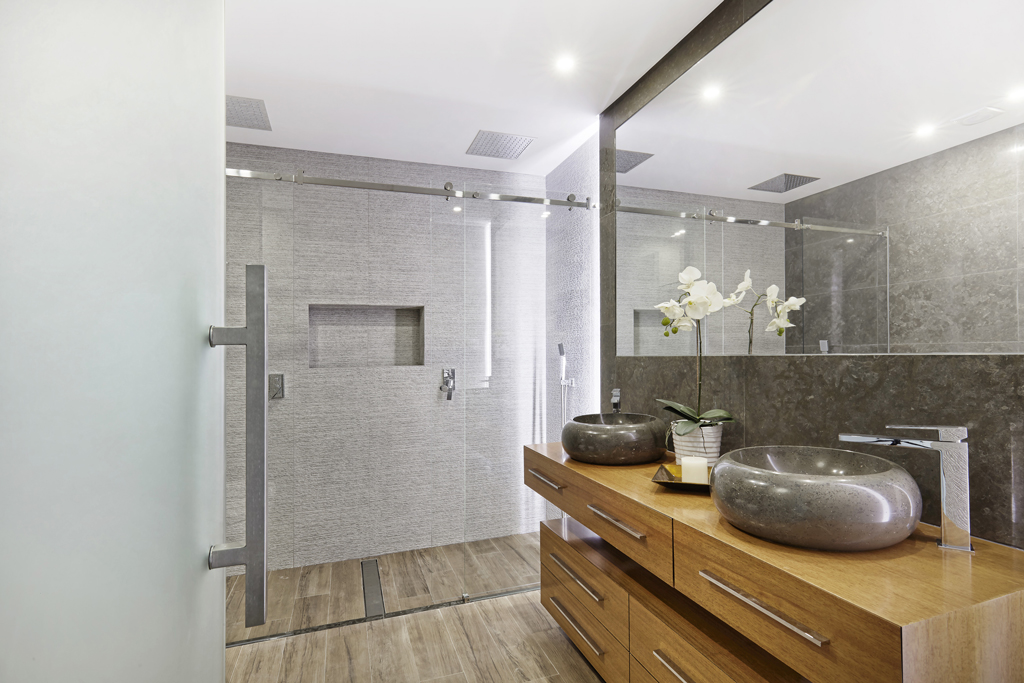 Curbless Shower Designs for a Spa Bathroom at Home